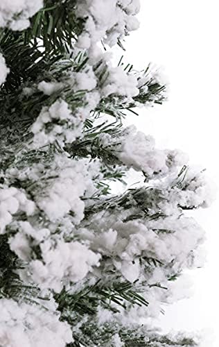 Совршена празнична елка, 4-метри, собрана снег
